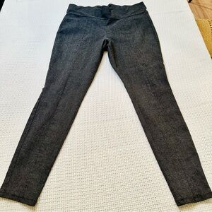 Simply Vera‎ Vera Wang Dress Pants, Size XL, Grey/Black Striped